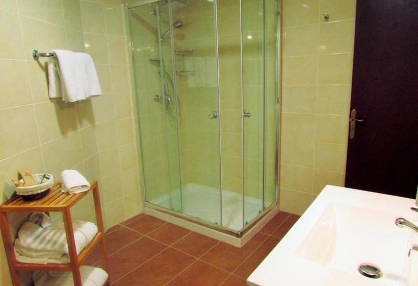 بنسيون Hostal Can Bassalis
