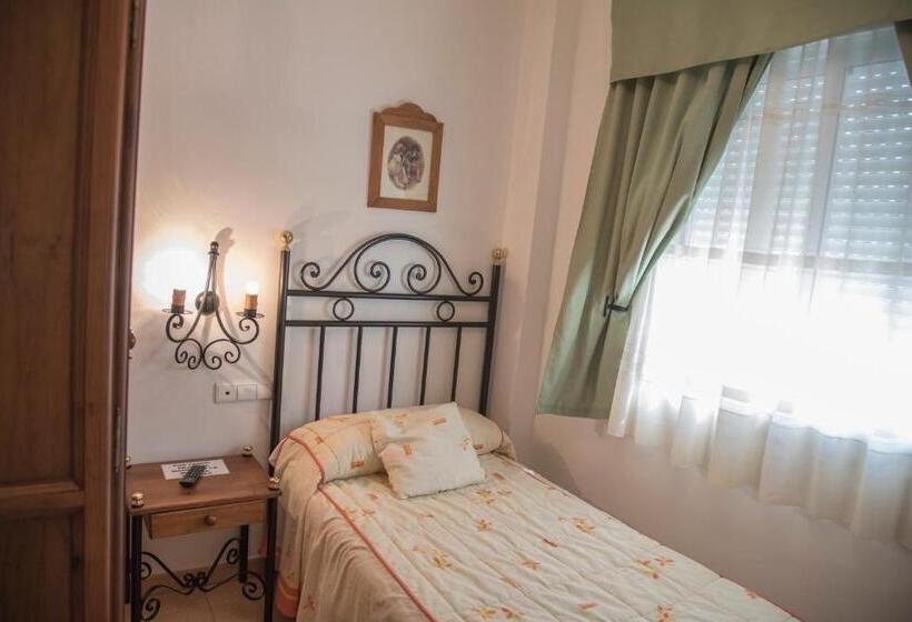 بنسيون Hostal Dp El Pilar