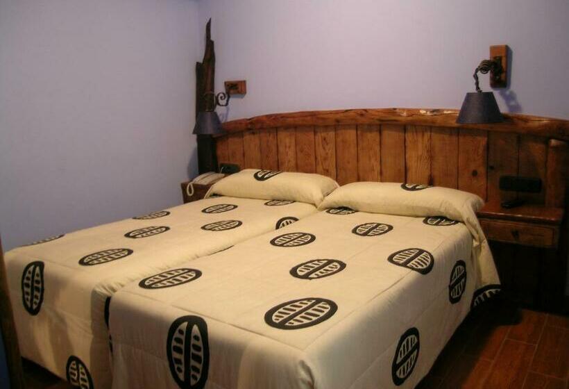 پانسیون Hostal Xaloa Orio