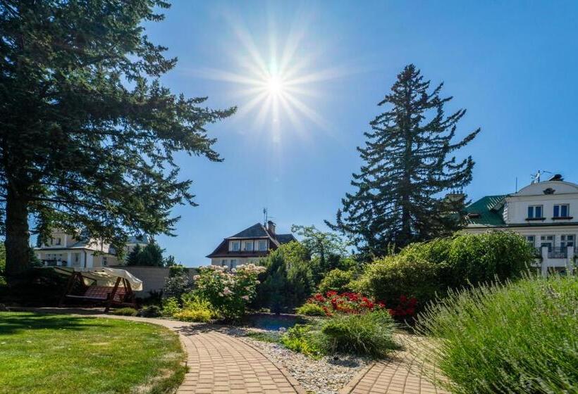 پانسیون Villa Walir   Spa Hotel Garni Superior