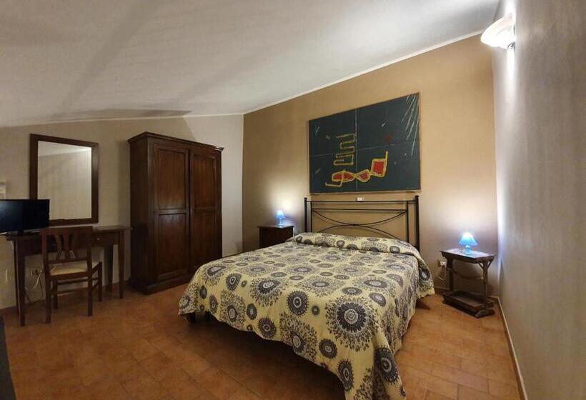 Отель Bio Agriturismo Valle Dei Calanchi