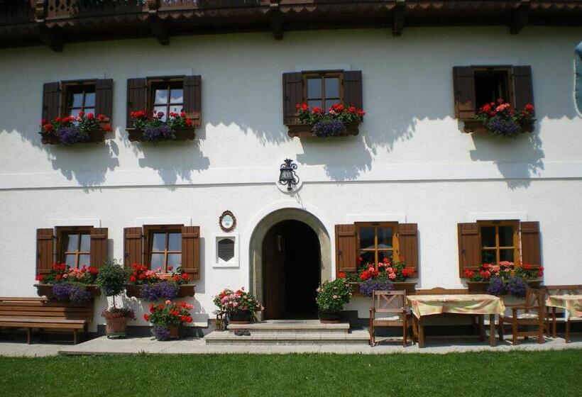 בית מלון כפרי Russbachbauer