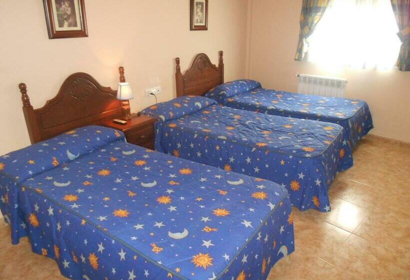 پانسیون Hostal El Polígono