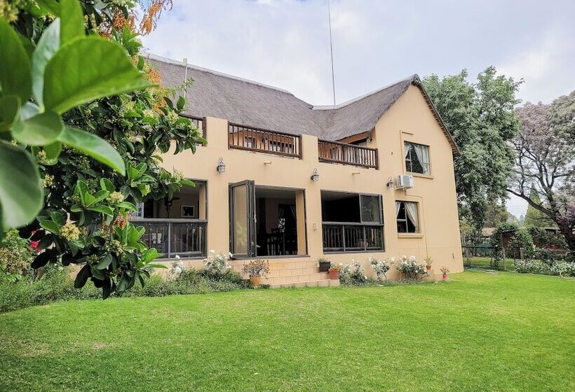 مبيت وإفطار Blue Hills Lodge