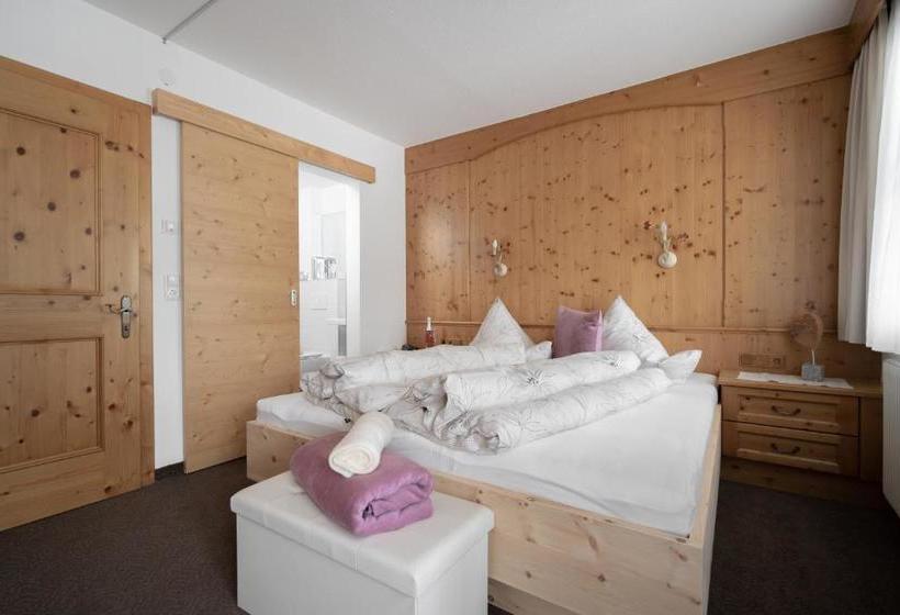 پانسیون Felsenstüberl