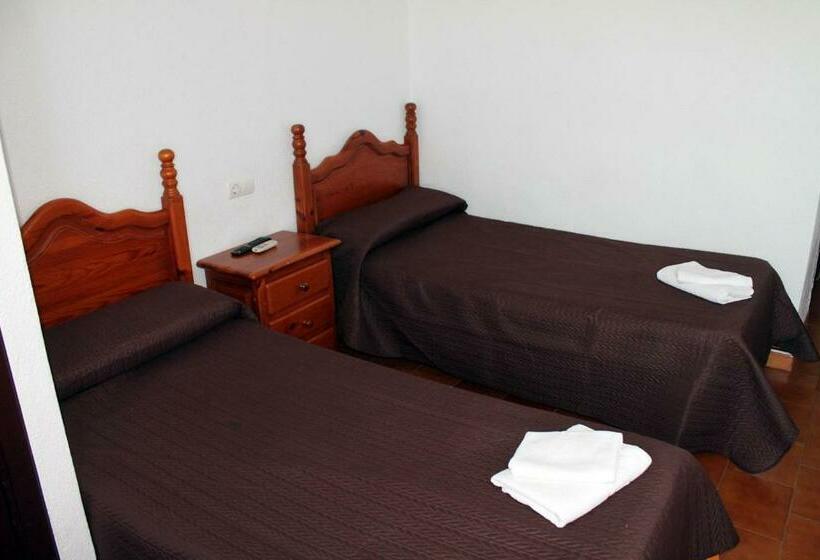פנסיון Hostal Montilla Sotogrande