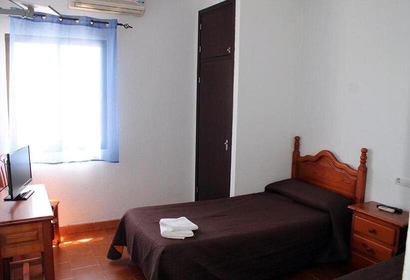 פנסיון Hostal Montilla Sotogrande