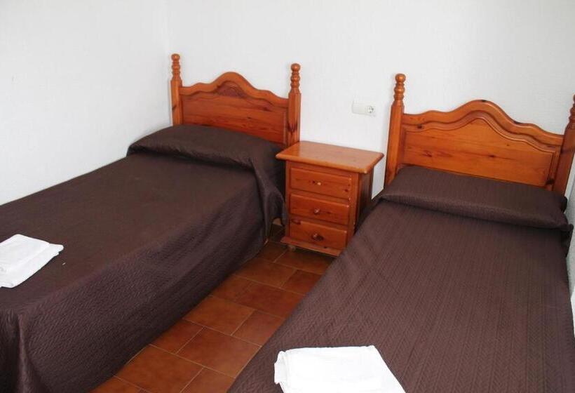 פנסיון Hostal Montilla Sotogrande