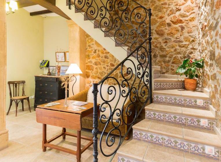 Pensão Hostal Tres Molins