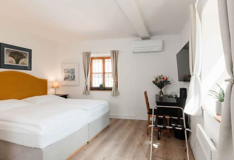 پانسیون Penzion Austis