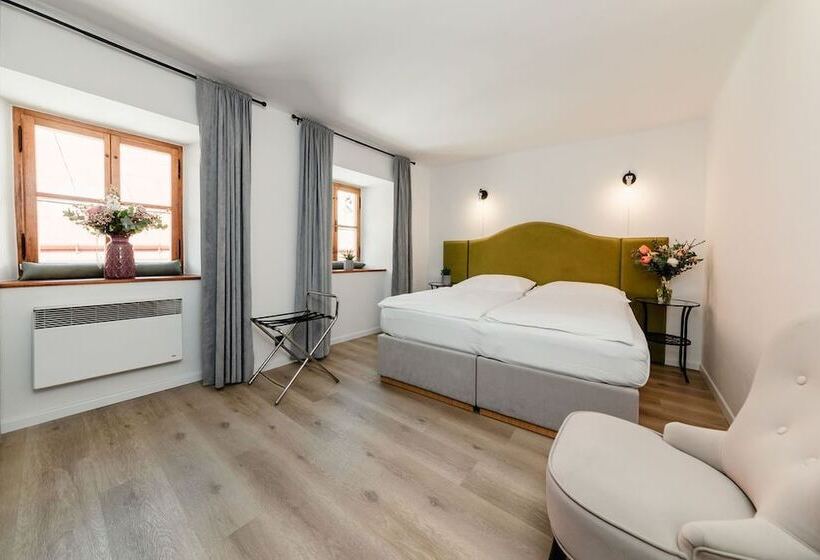 پانسیون Penzion Austis