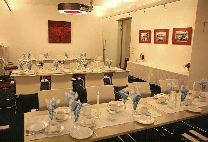 ペンション Villa Nova   Hotel Garni