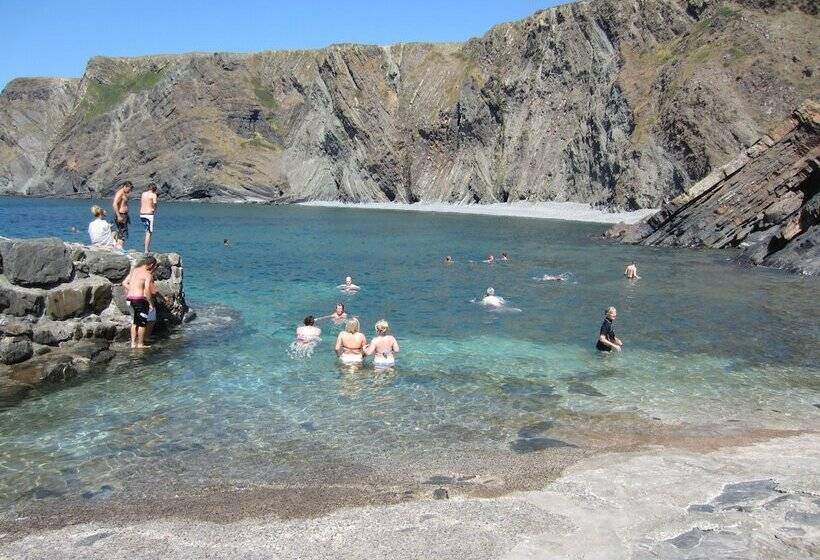 فندق صغير Hartland Quay