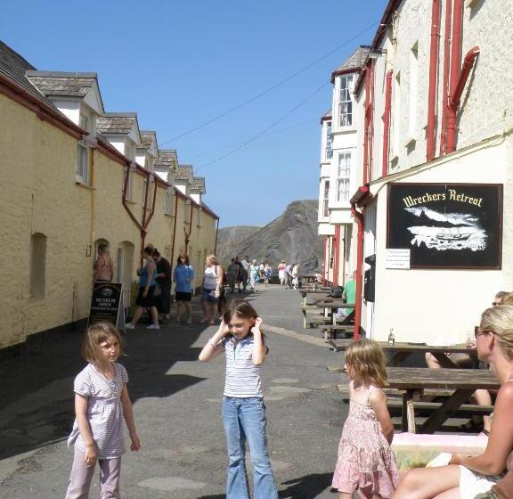 فندق صغير Hartland Quay