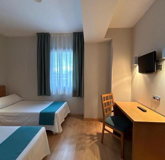 بنسيون Hostal Aralar
