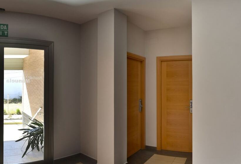 پانسیون Hostal Manuela