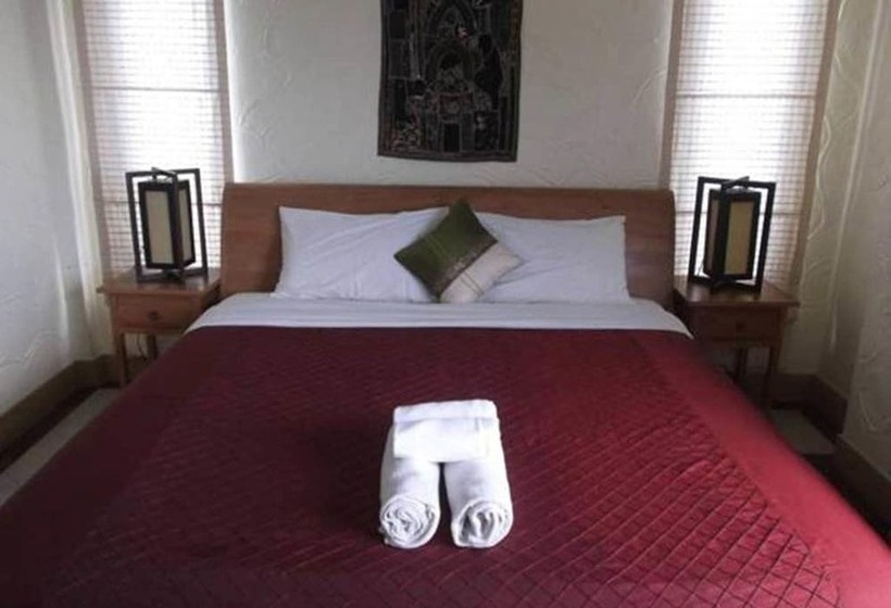 پانسیون Nirvana Guesthouse & Hostel