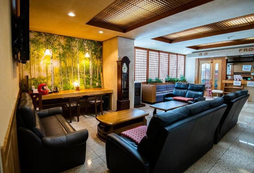 بنسيون Toemu Nozawa Lodge