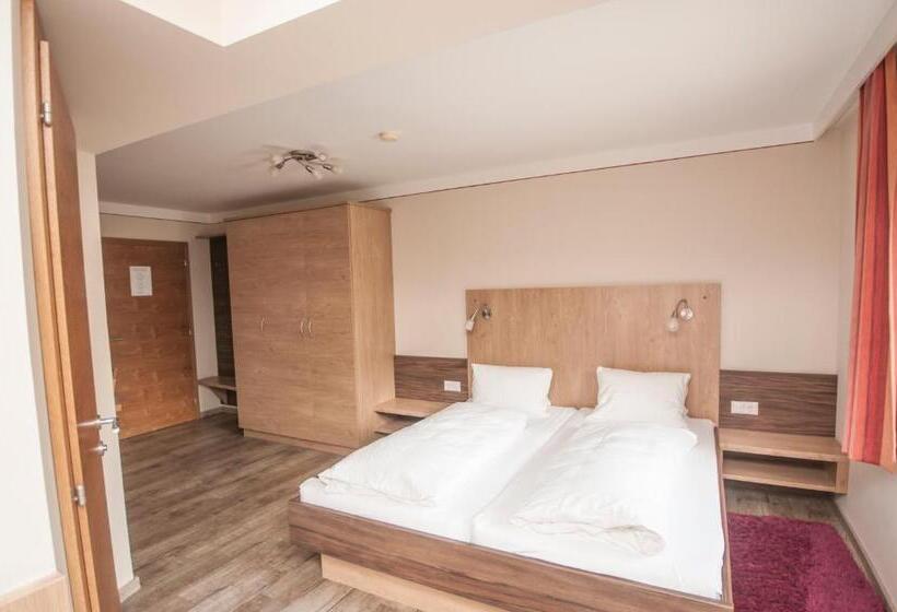 ペンション Bed&breakfast Schwaiger