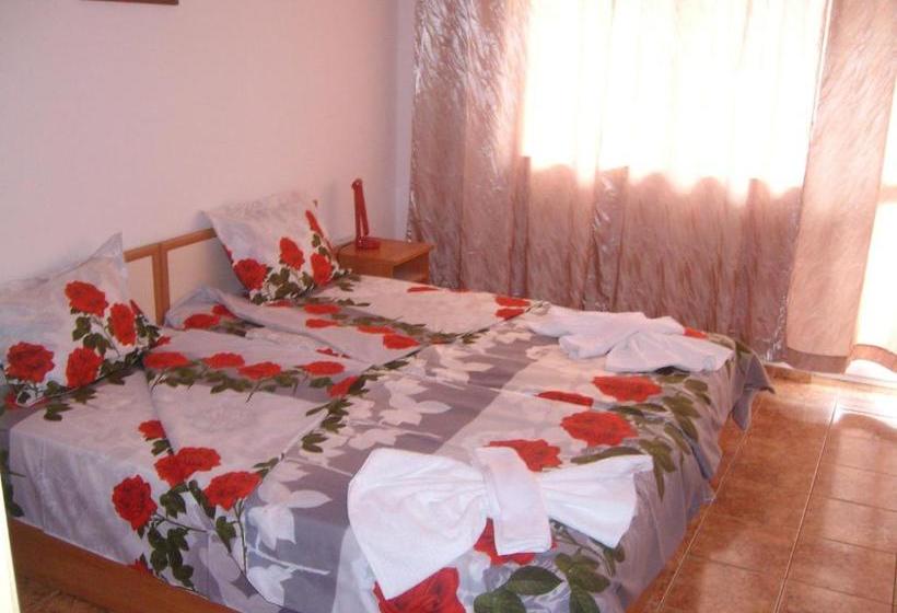 פנסיון Nelly Guest House