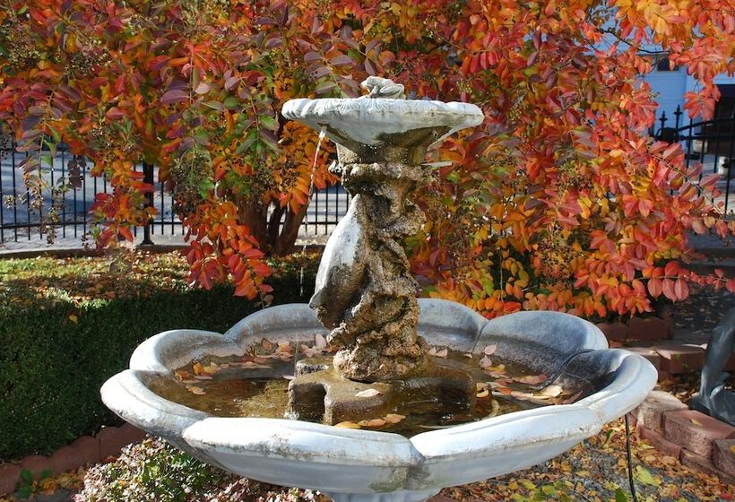 هاستل The Gables Inn