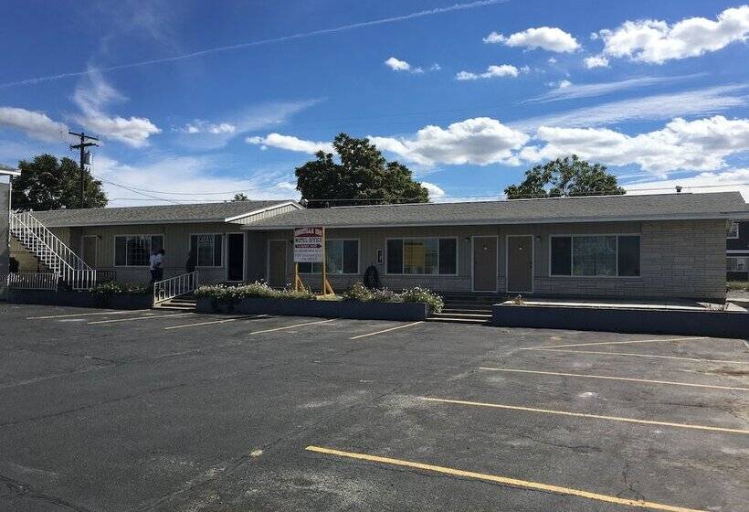 호스텔 Umatilla Inn & Suites