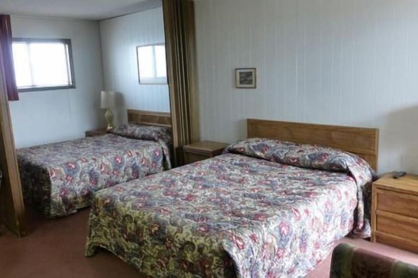 호스텔 Umatilla Inn & Suites