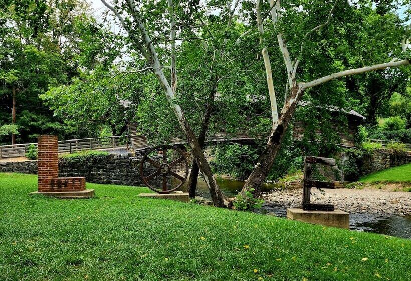 旅馆 Vine Cottage Inn