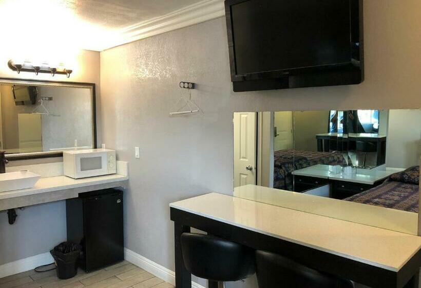 Flight Motel