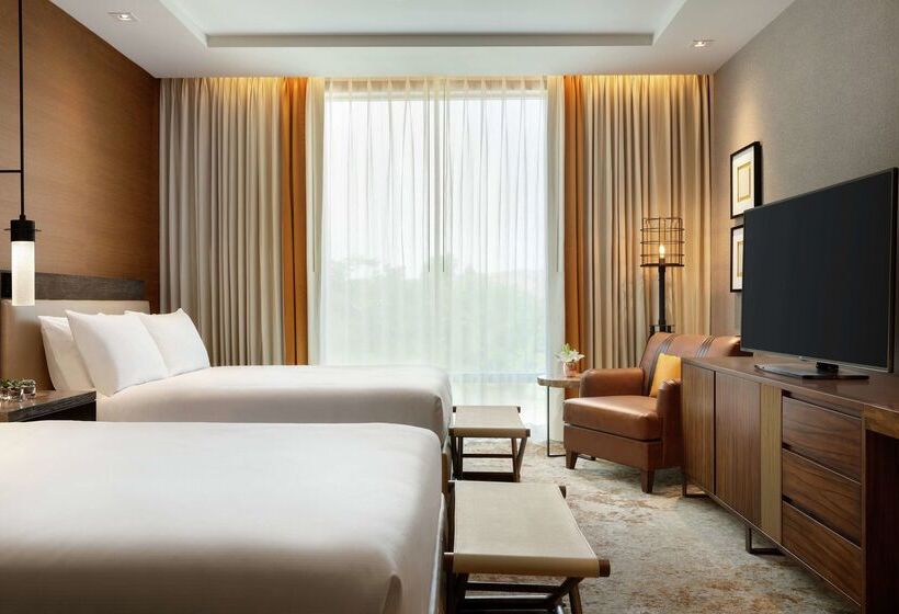 هتل Hoodoo Moab, Curio Collection By Hilton