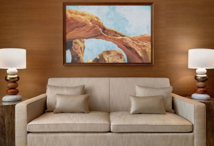 هتل Hoodoo Moab, Curio Collection By Hilton