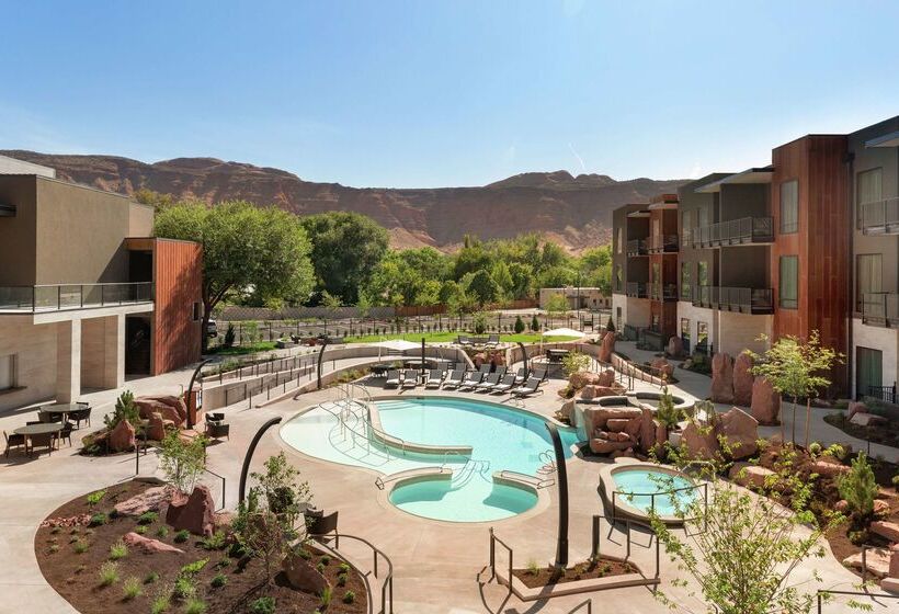 هتل Hoodoo Moab, Curio Collection By Hilton
