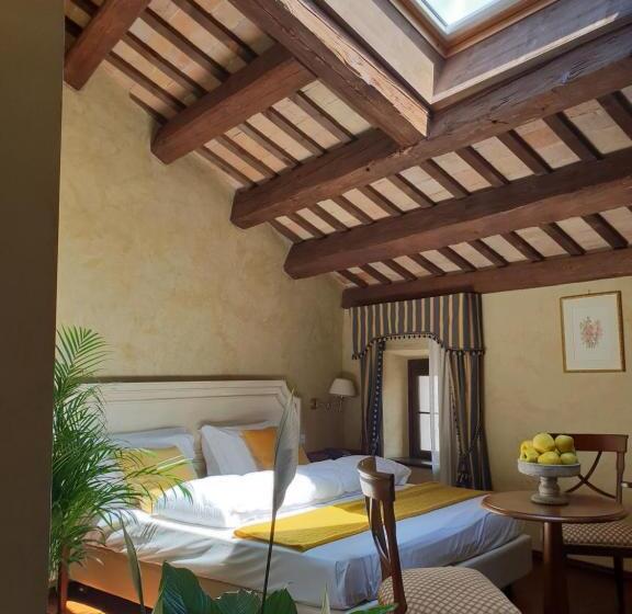 I Giardini Segreti Di Villa Marcello Marinelli