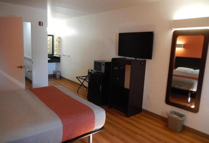 Motel 6moultrie, Ga