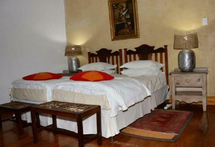 פנסיון Cypress Cottage