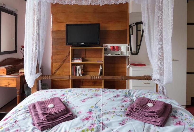 پانسیون Happy Days Guesthouse