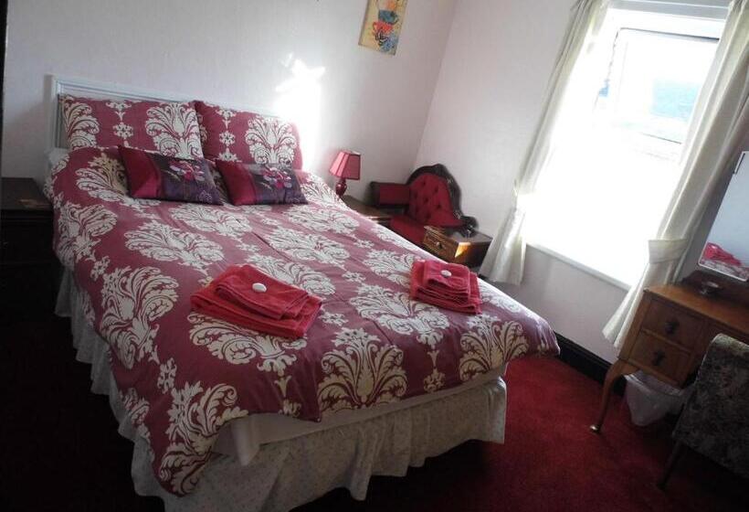 پانسیون Happy Days Guesthouse