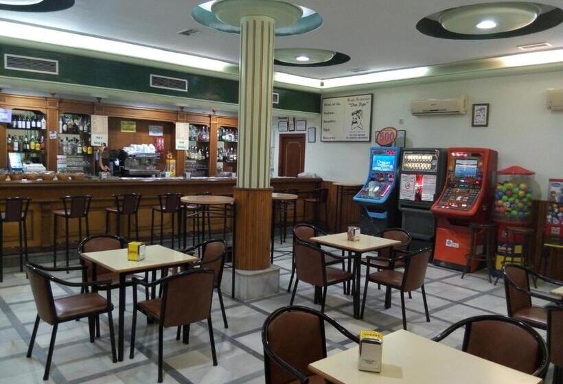 ペンション Hostal Don Pepe