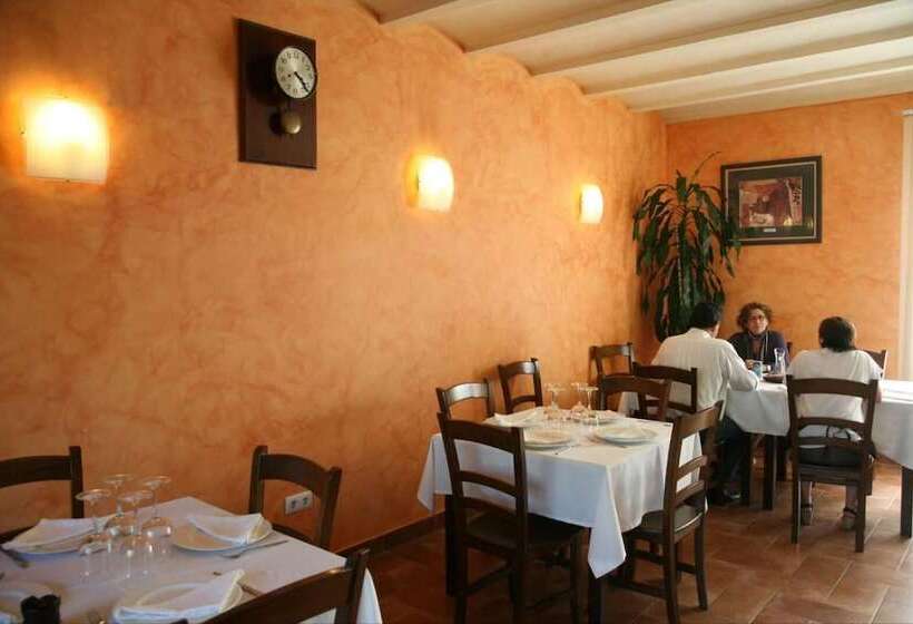 بنسيون Hostal La Fuente