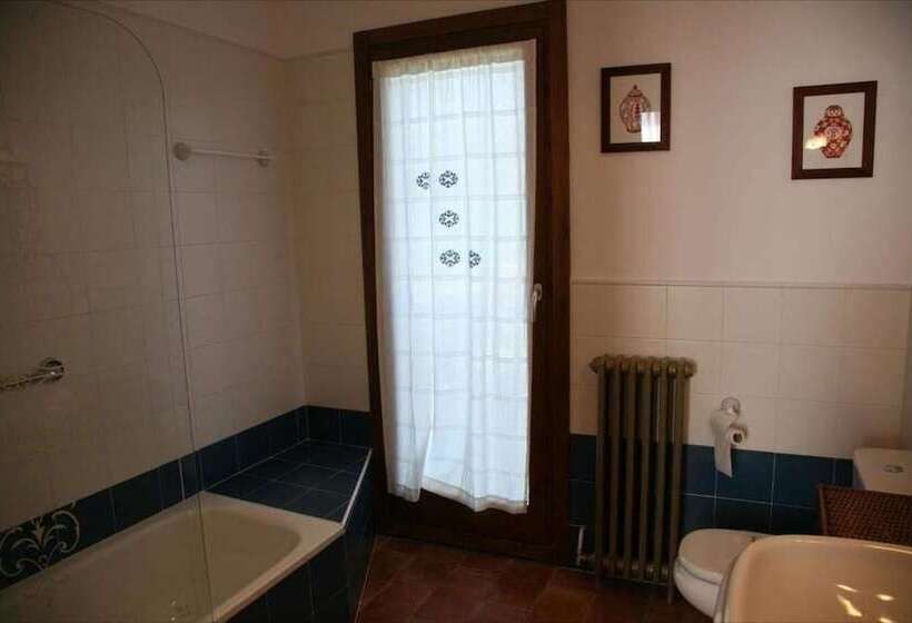 بنسيون Hostal La Fuente