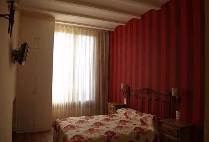بنسيون Hostal La Fuente