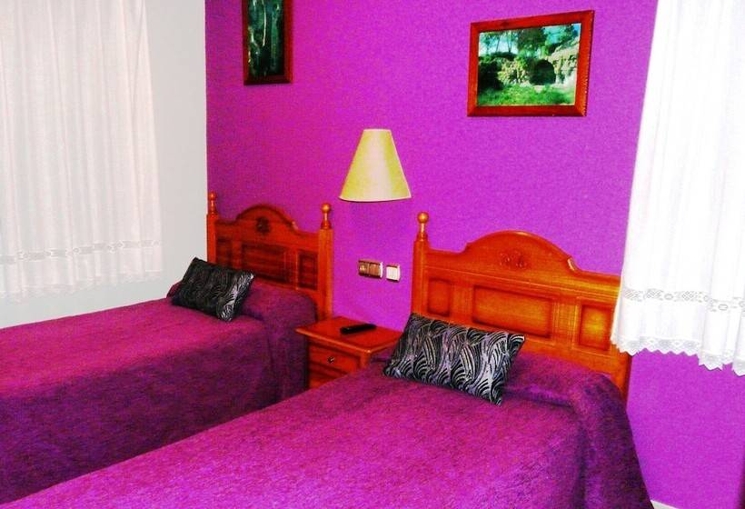 بنسيون Hostal Casa Castro