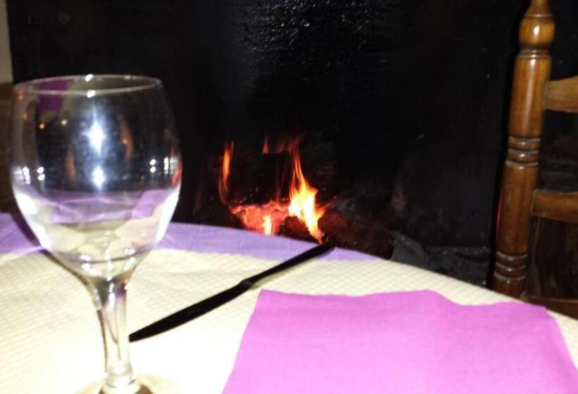 פנסיון L Argolla Hotel Pizzeria