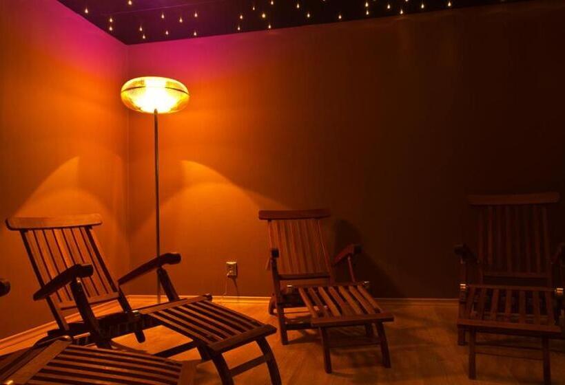 پانسیون Residence Arx & Wellness