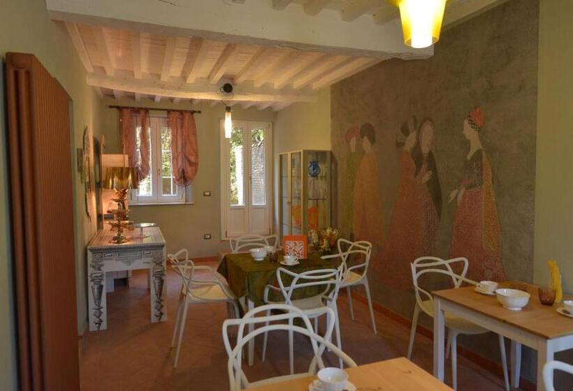 بنسيون Villa Lucchesi