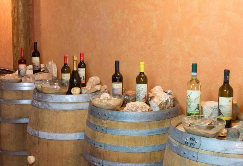 فندق Agriturismo Podere Villa Alessi