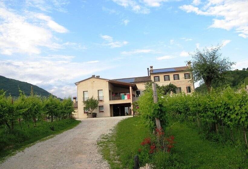 هتل La Casa Vecchia