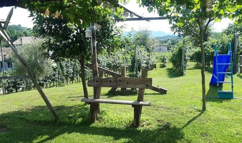 هتل La Casa Vecchia