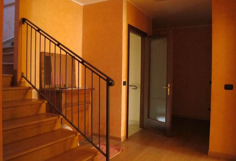 هتل La Casa Vecchia