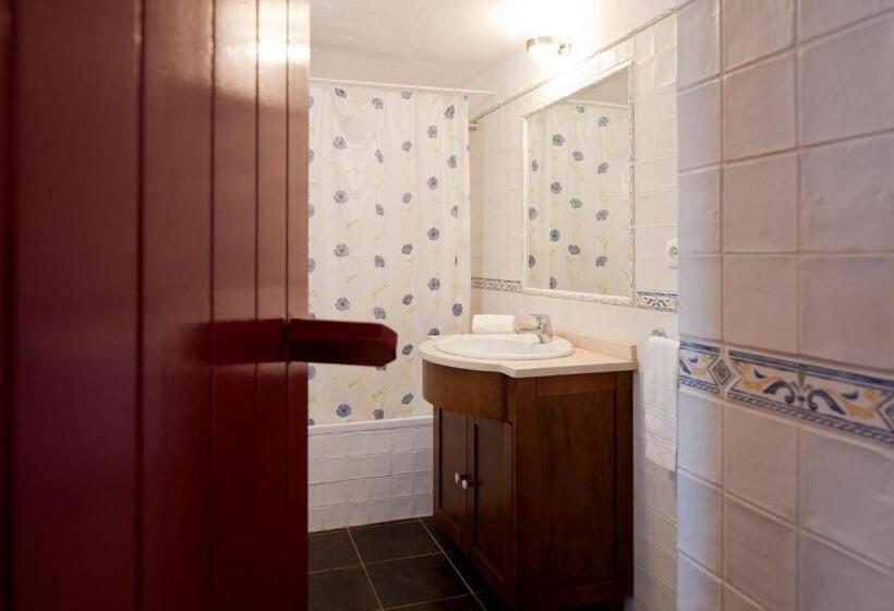 هتل Monte Dos Parvos